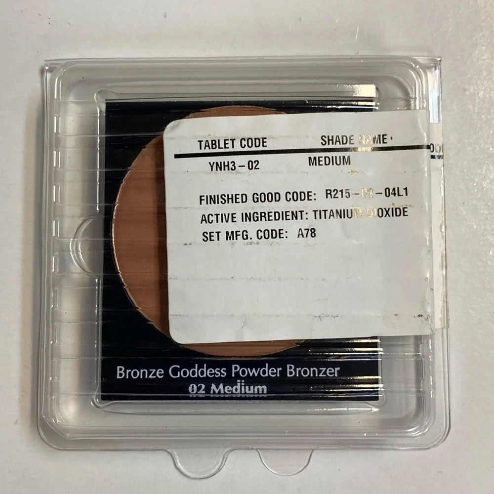 New Estée Lauder Bronze Goddess Powder Bronzer in 02 Medium